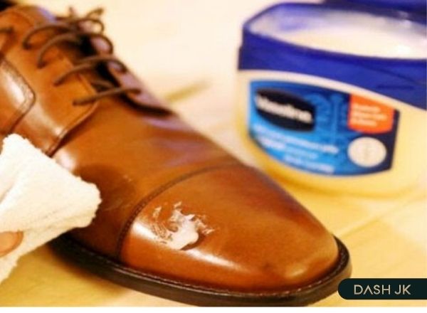 Nguyên nhân khiến giày bị tróc da