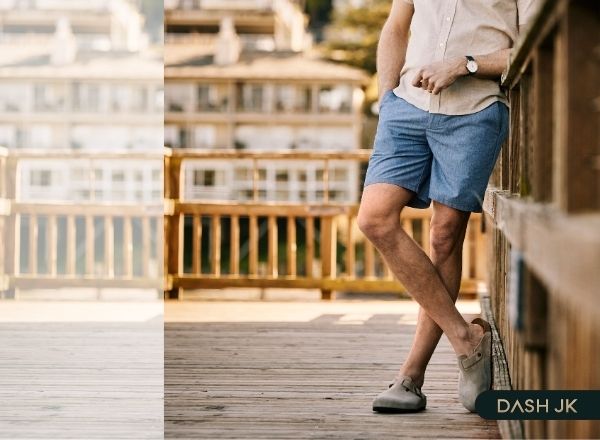 Phối giày sục nam với quần short