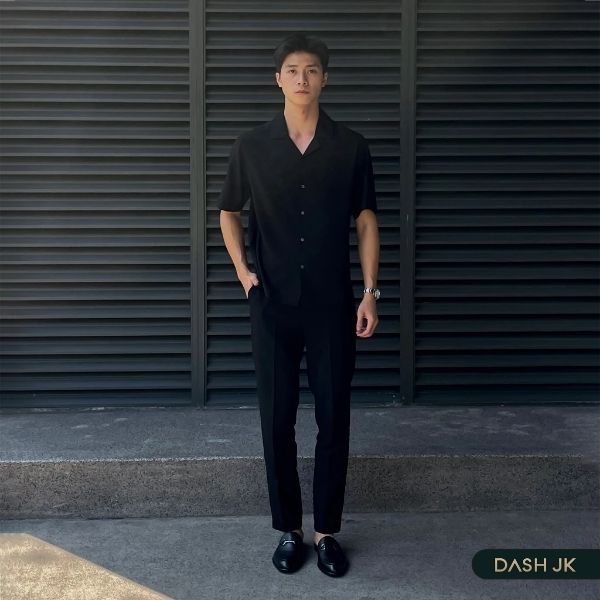 Giày sục cũng rất phù hợp cho những dịp cần sự trang trọng