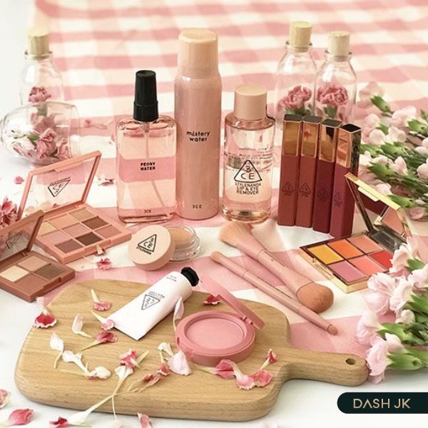 Mỹ phẩm là quà tặng valentine thường được lựa chọn