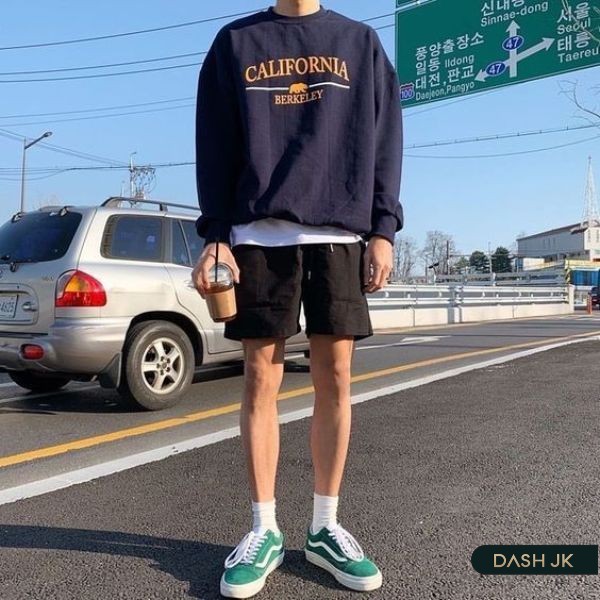 Phối đồ với áo sweater nam và quần short