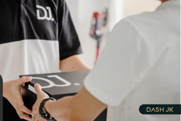 Đổi giày ngay khi phát hiện giày quá rộng