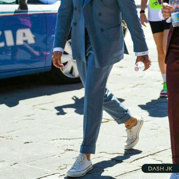 Sneaker không kết hợp với quần ống dài