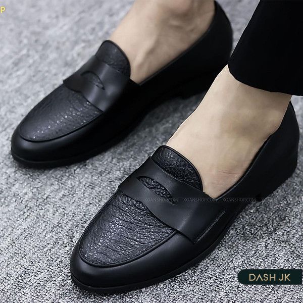 Nên chọn giày phù hợp với tủ đồ, tính chất công việc