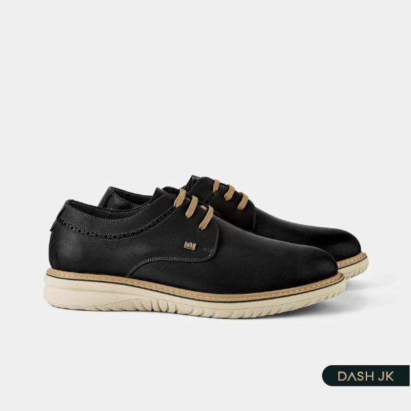 Dash JK - cửa hàng giày sneaker và giày tây uy tín tại Hà Nội