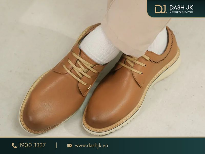 Bí quyết lựa chọn giày thể thao đi làm cân mọi phong cách