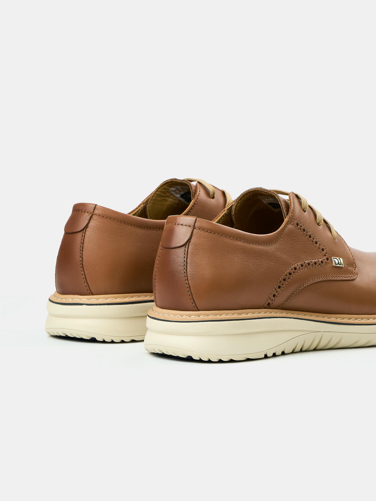 DYNAMIC_SNEAKER_2025_NAUBO_4